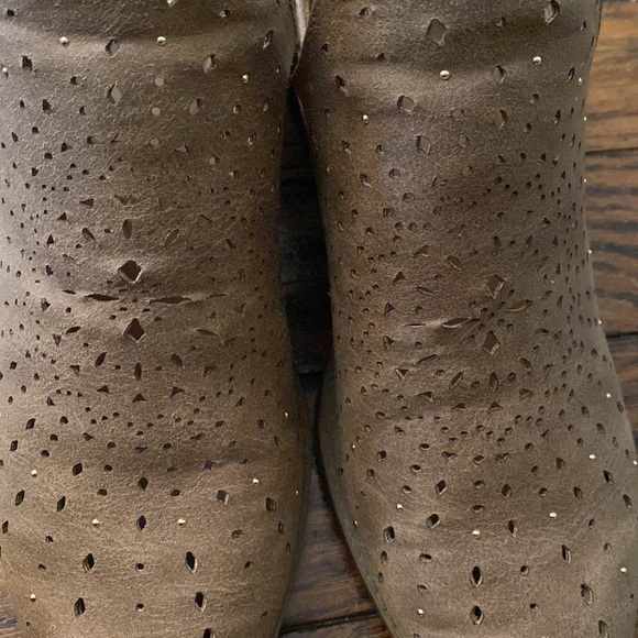 Bootie - Picture 7 of 7